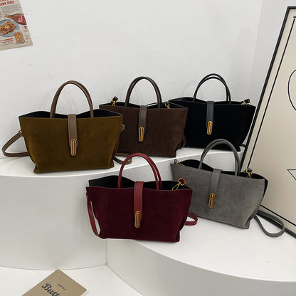 Tote bag with large capacity