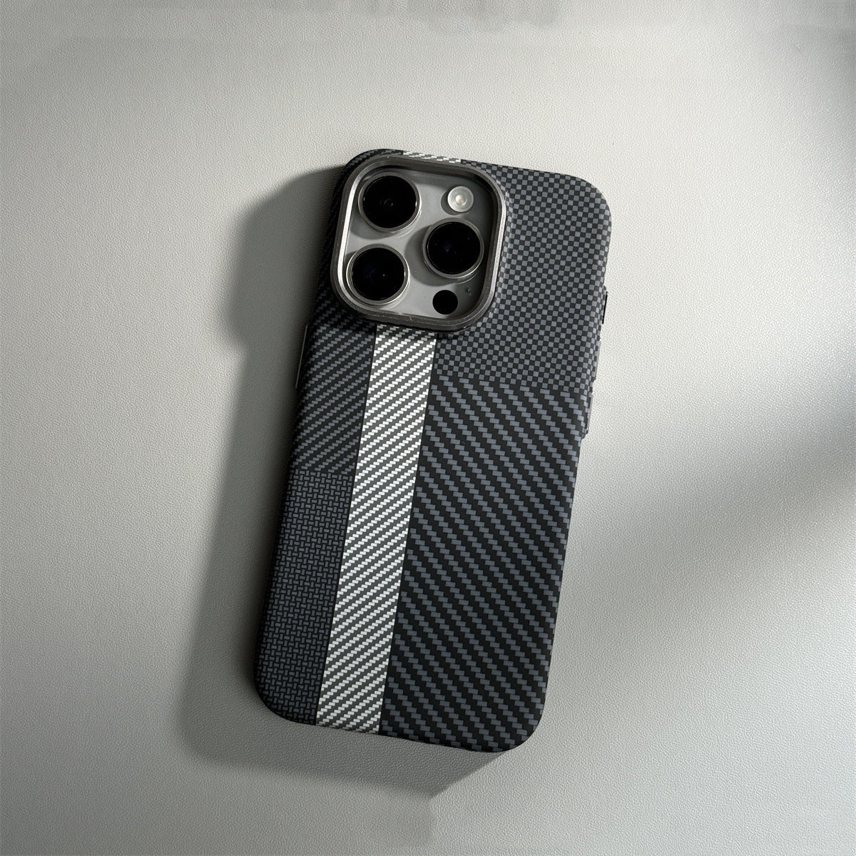 Track-Style Kevlar Carbon Fiber Magnetic Phone Case
