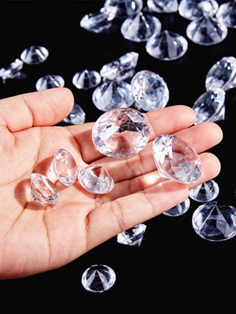 Transparent faux diamonds with high realism
