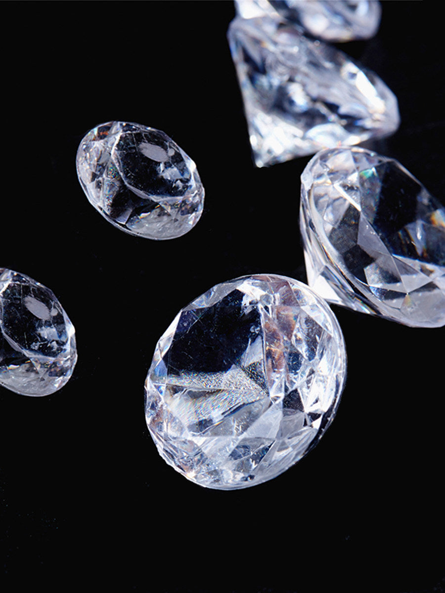 Transparent faux diamonds with high realism