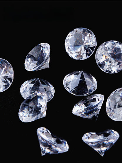 Transparent faux diamonds with high realism