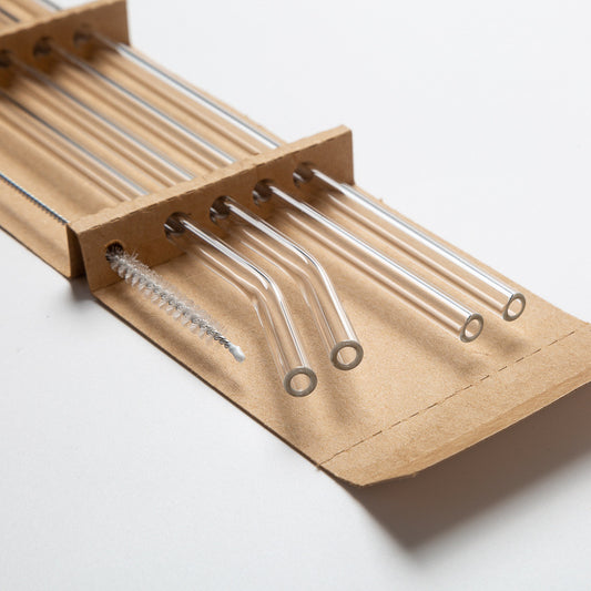 Transparent heat-resistant glass straw in a kraft paper box