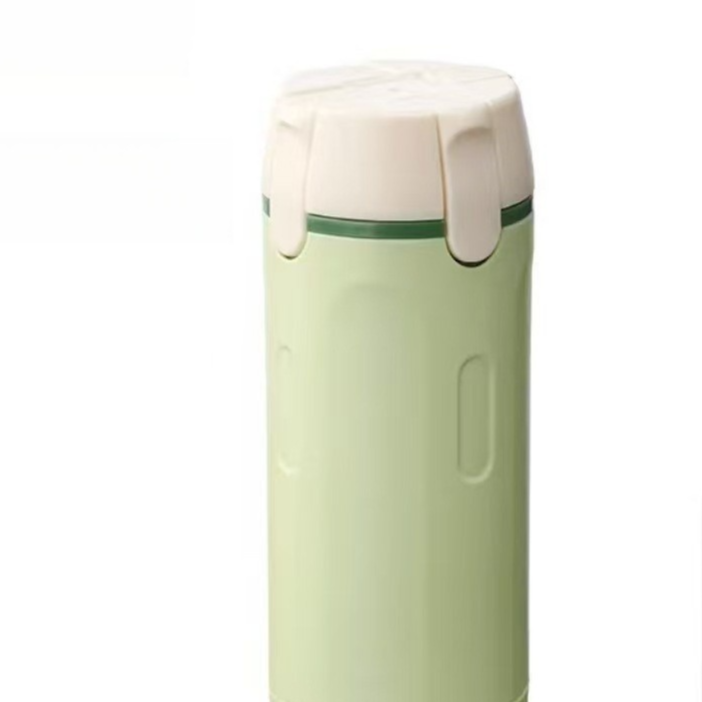 Travel dispensing bottle