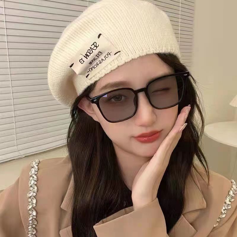 Trendy photochromic glasses
