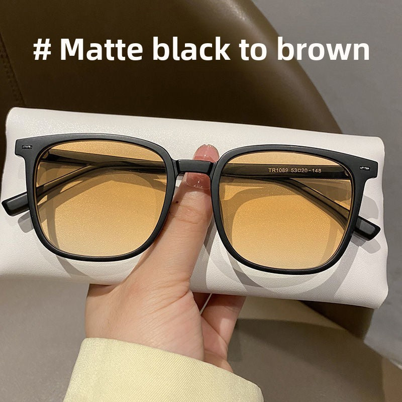 Trendy photochromic glasses