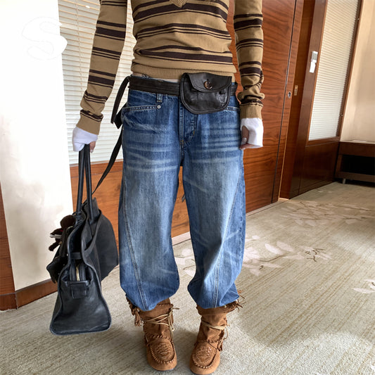Trendy retro-inspired, versatile, adjustable waist bag