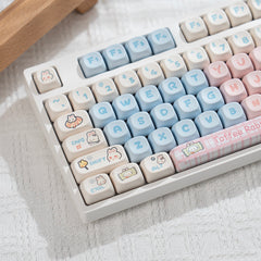 H108 White + Moa Pink Pig