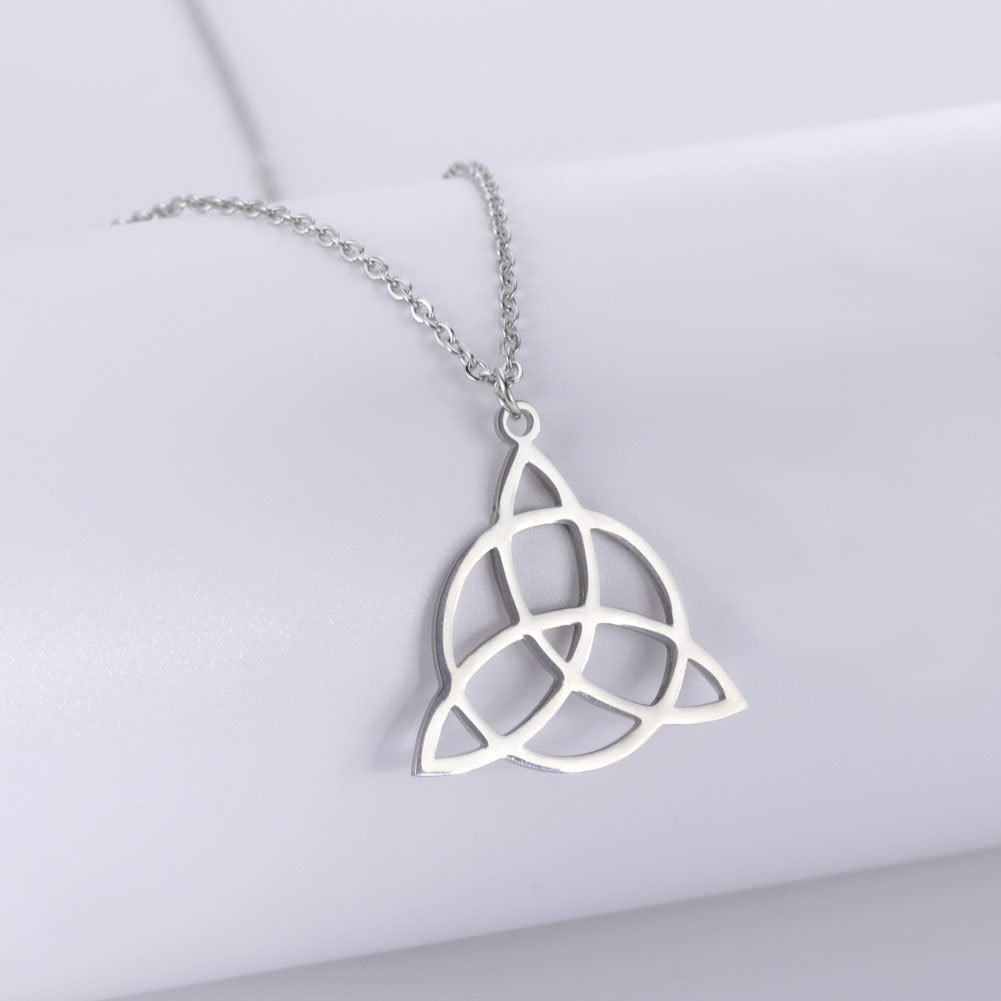 Triangular circular necklace