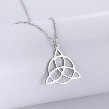 Triangular circular necklace