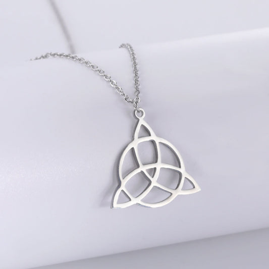 Triangular circular necklace
