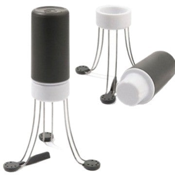 Triangular egg turner