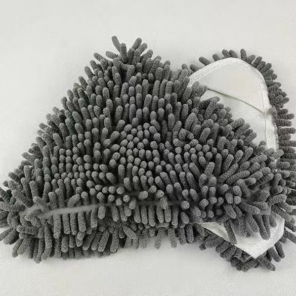 Triangular flat mop