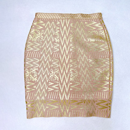 Tuck in your waist, butt and short skirt