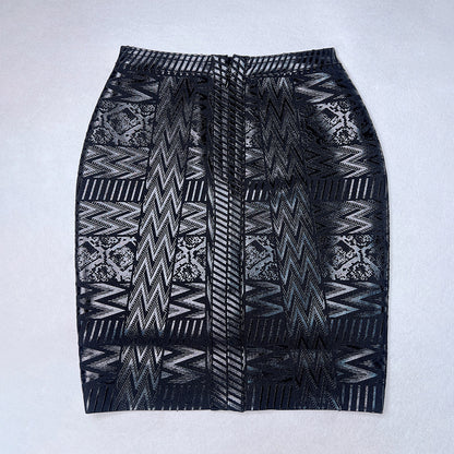 Tuck in your waist, butt and short skirt