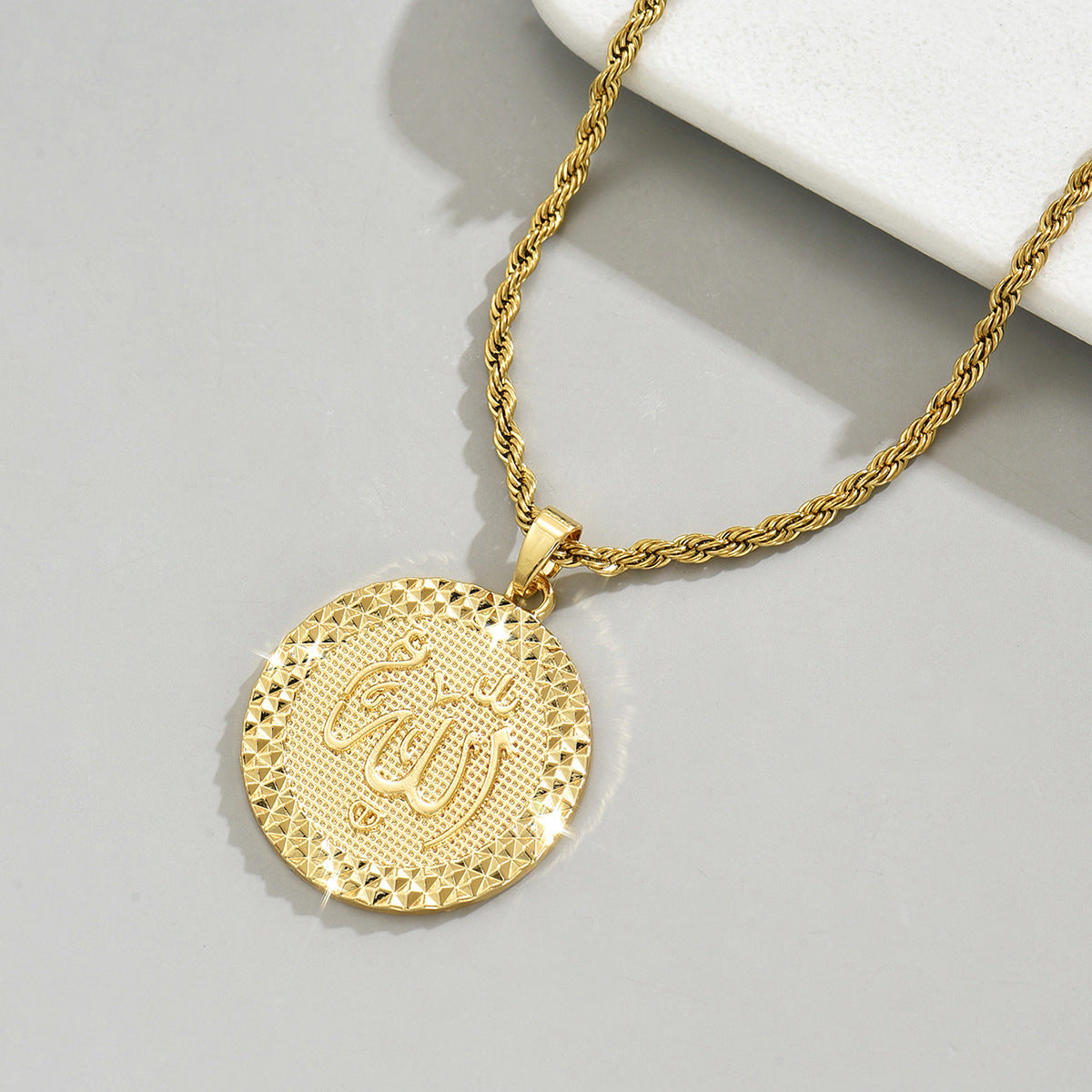 Twist Chain Necklace Copper Inlaid Zircon Pendant Jewelry