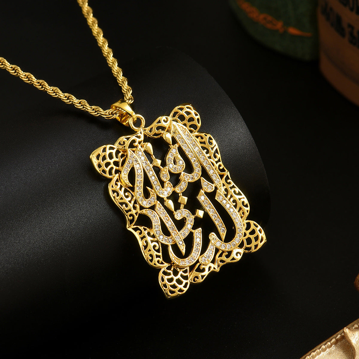 Twist Chain Necklace Copper Inlaid Zircon Pendant Jewelry