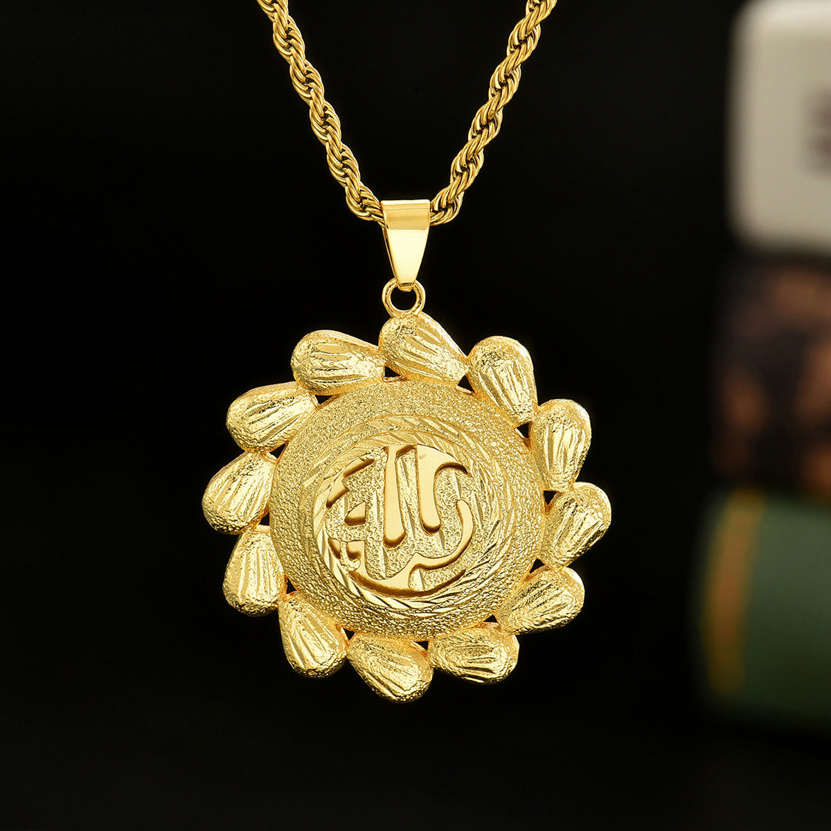 Twist Chain Necklace Copper Inlaid Zircon Pendant Jewelry
