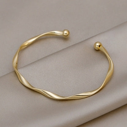 Twisted Minimalist Adjustable Crystal Bracelet