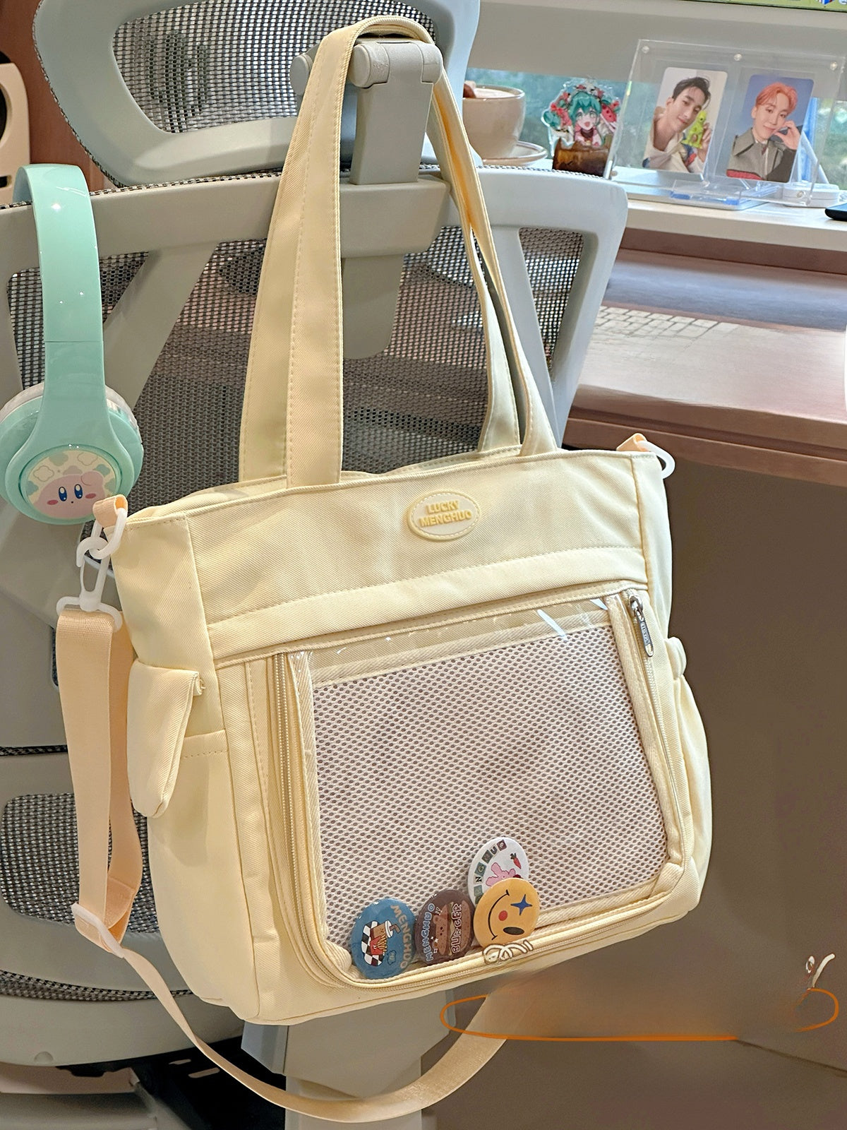 Two-dimensional large-capacity tote bag