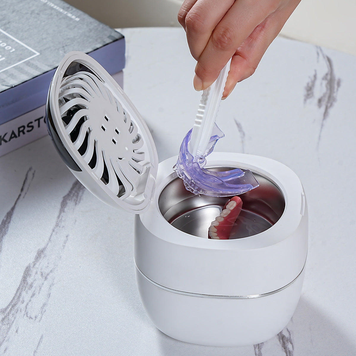 Ultrasonic cleaner