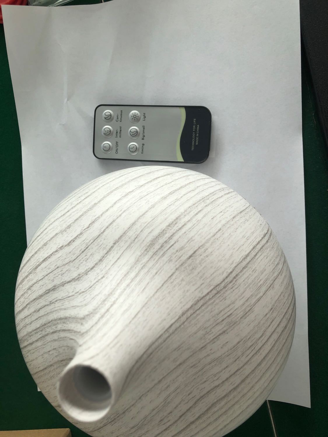 Ultrasonic Wood Grain Aromatherapy Humidifier with LED Lights