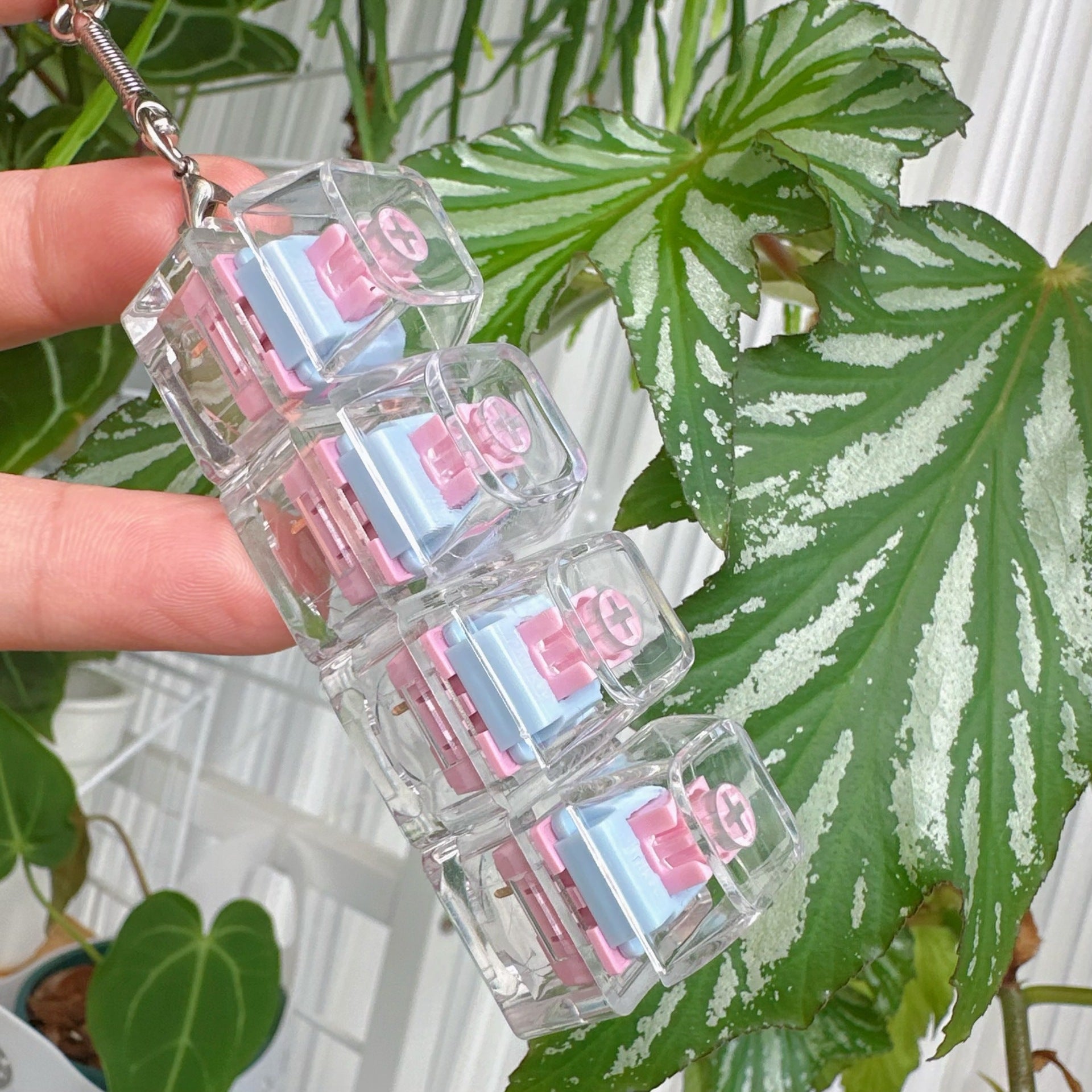 Uncompressed toy keychain hanger