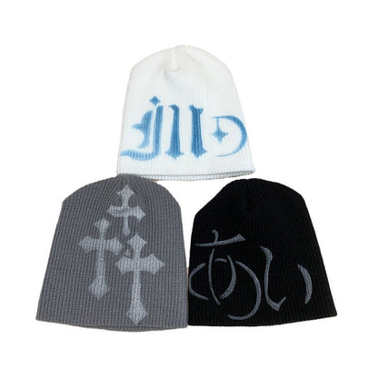 Unisex knitted beanie for warmth