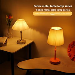 Gold warm light charging model