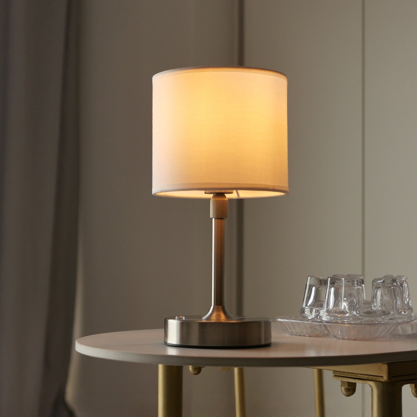 USB Table Lamp