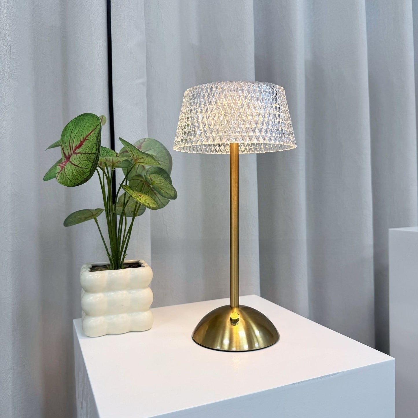 USB Table Lamp