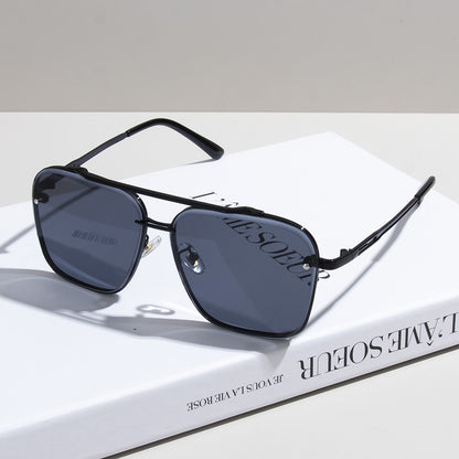 UV-protective and glare-reducing sunglasses