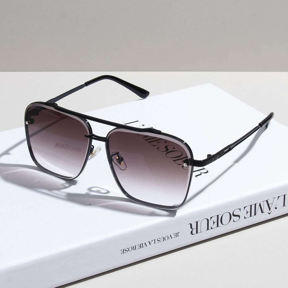 UV-protective and glare-reducing sunglasses