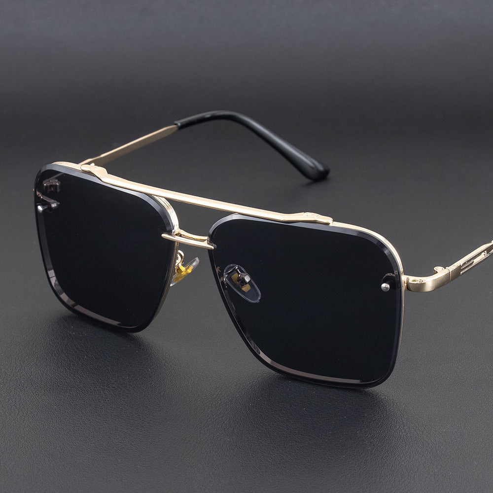 UV-protective and glare-reducing sunglasses