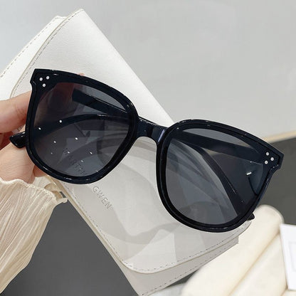 UV-resistant glasses