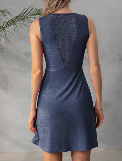 V-neck design sense chest kink pleated waist dress
