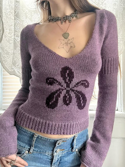 V-neck fitted sweater