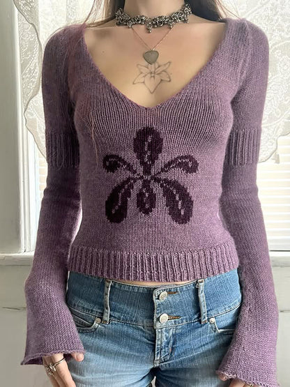 V-neck fitted sweater