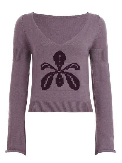 V-neck fitted sweater