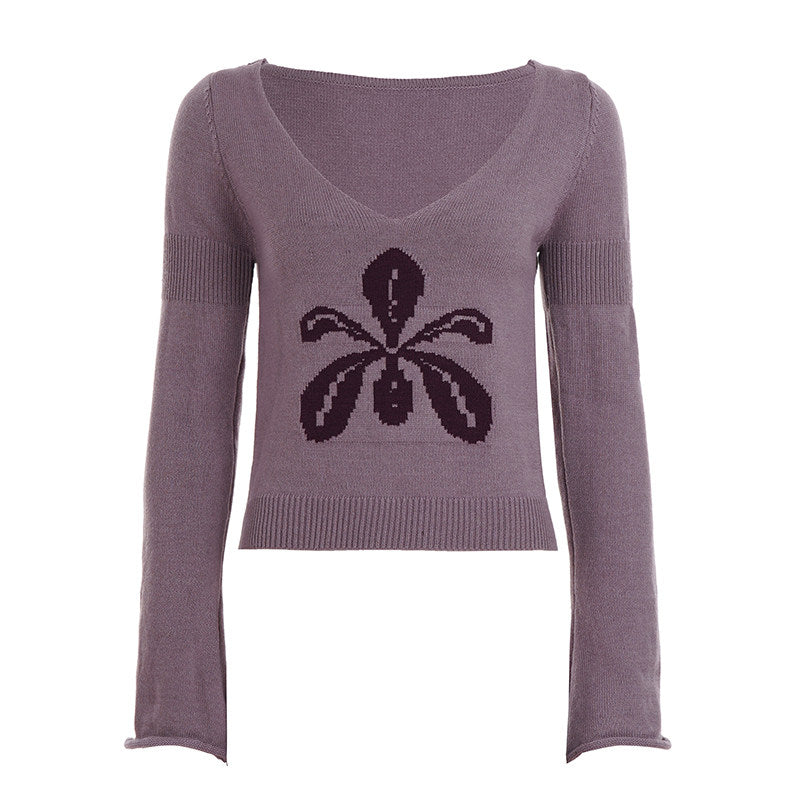 V-neck fitted sweater
