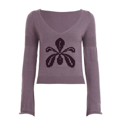 V-neck fitted sweater