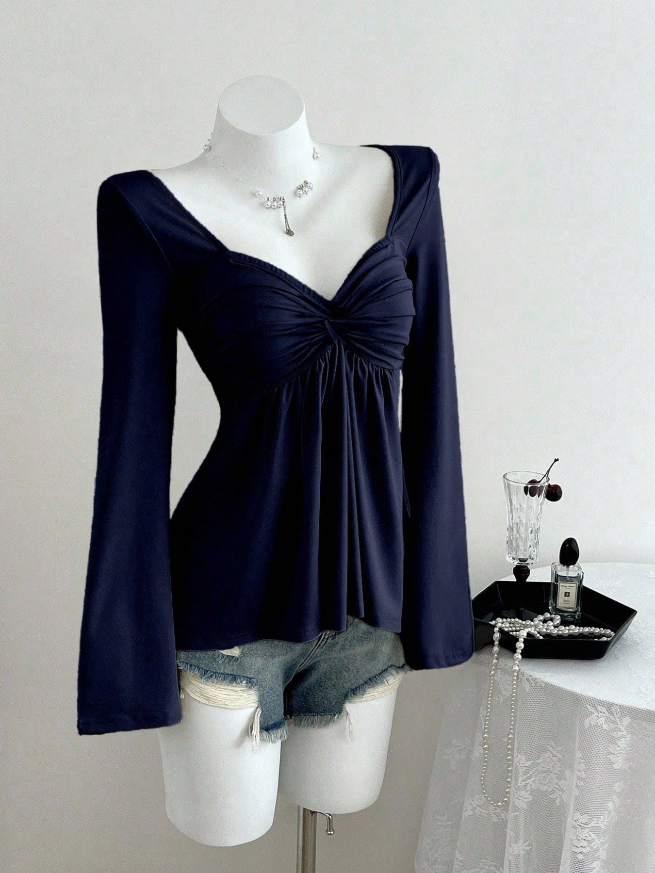 V-neck long-sleeve elegant T-shirt