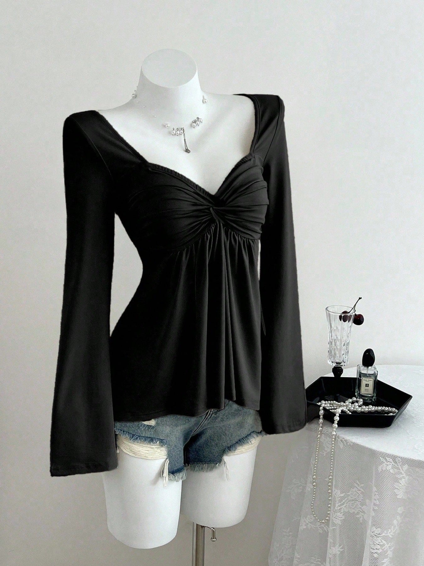 V-neck long-sleeve elegant T-shirt
