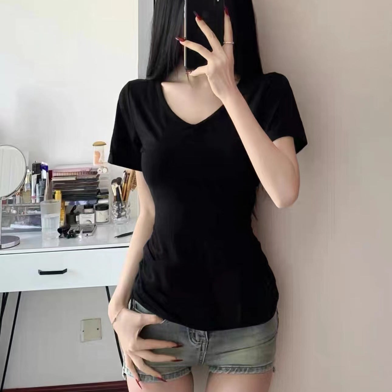 V-neck Short-sleeved T-shirt