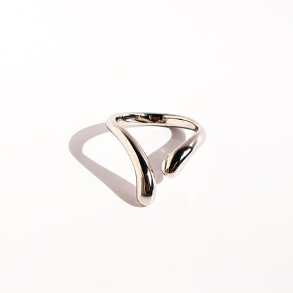 V-Shaped Ring