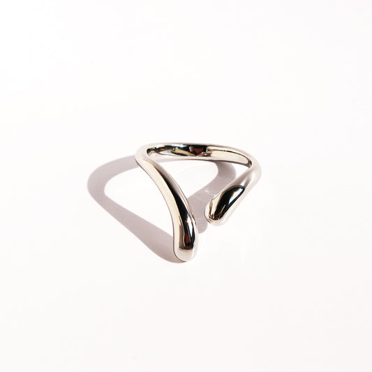 V-Shaped Ring
