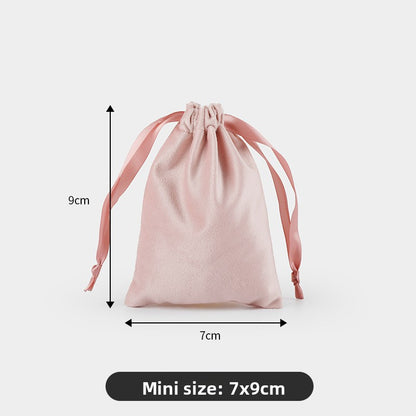 Velvet drawstring pocket