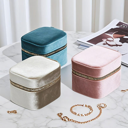 Velvet jewelry storage bag