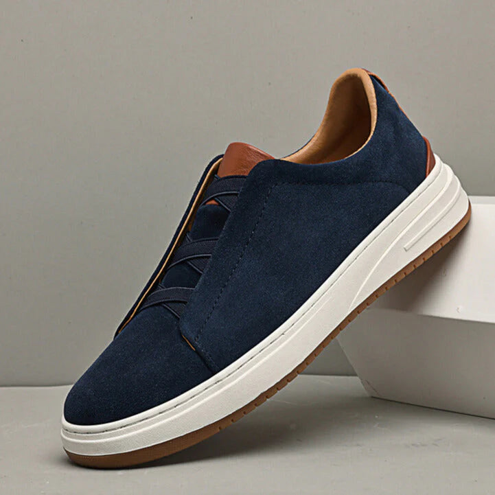 Velvet leather sports shoes
