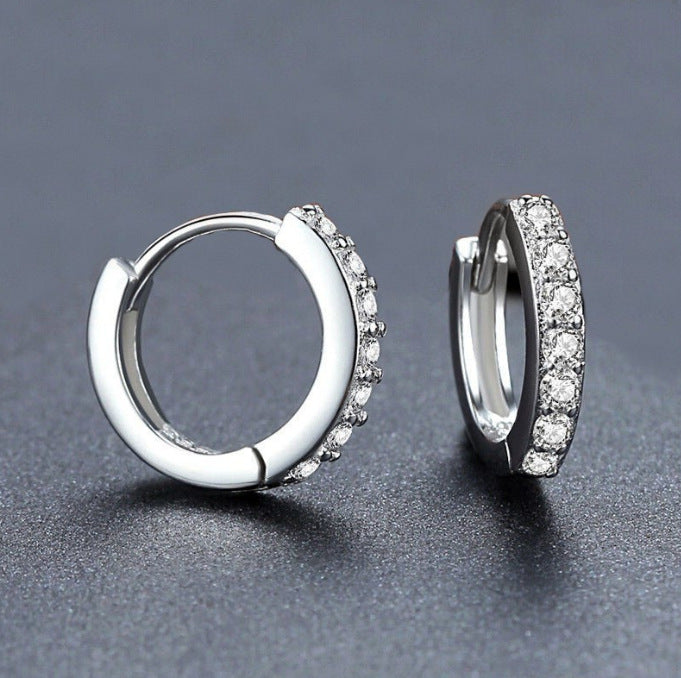 Versatile and elegant ear loops, simple earrings