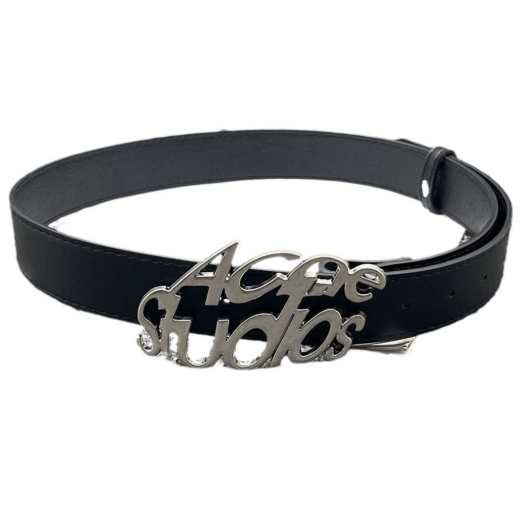 Versatile belt with premium letters